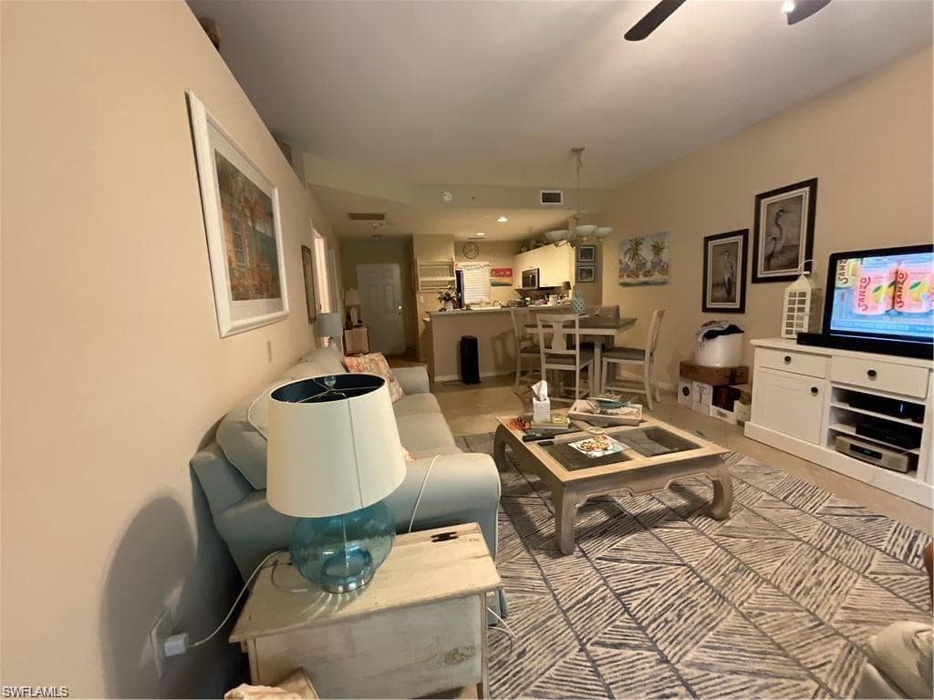 4420 Botanical Place Cir 104, Naples, FL 34112-4