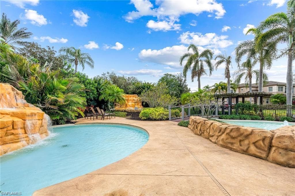 721 Regency Reserve Cir 5701, Naples, FL 34119-19