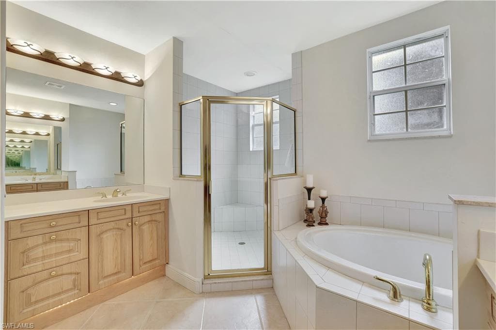 721 Regency Reserve Cir 5701, Naples, FL 34119-7