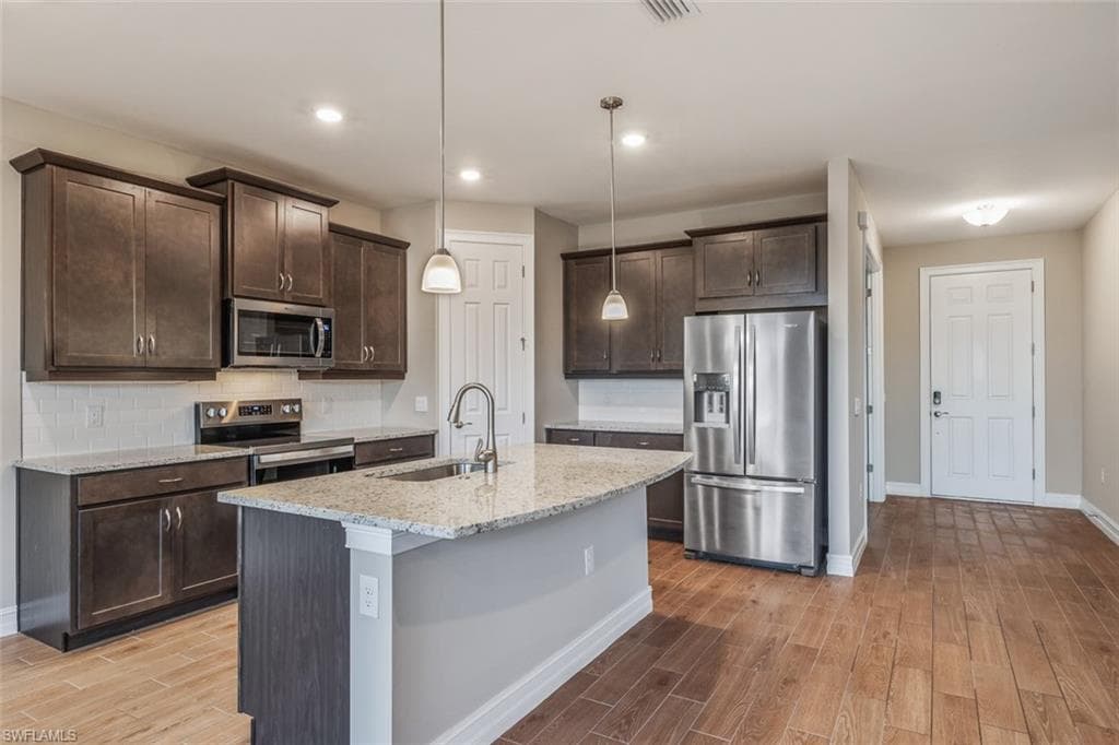 1212 Mariners View Ter, Cape Coral, FL 33993-5