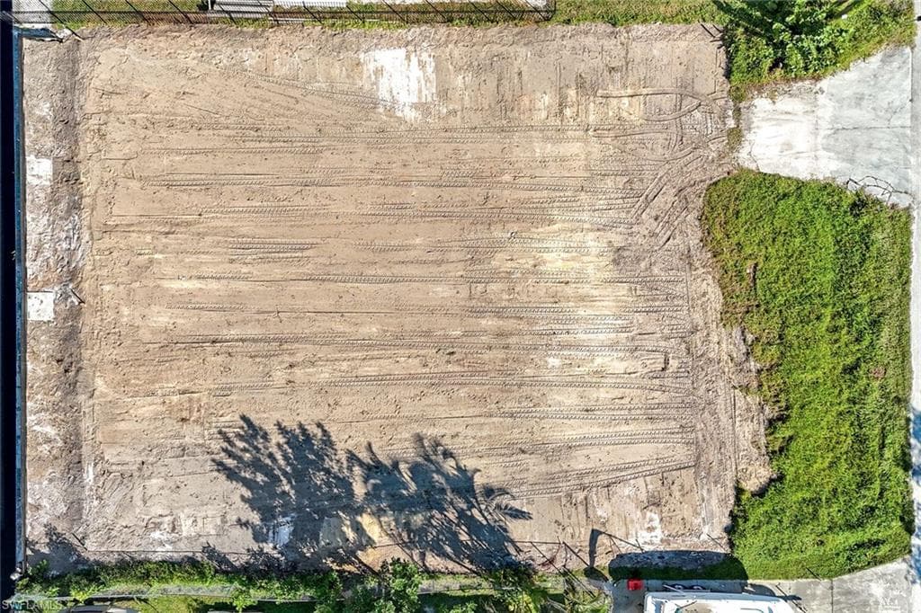 27281 Buccaneer Dr, Bonita Springs, FL 34135-8