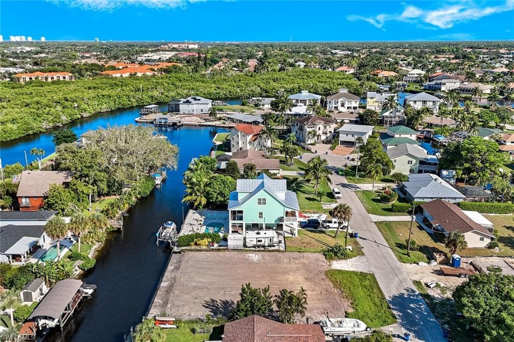 27281 Buccaneer Dr, Bonita Springs, FL 34135-3