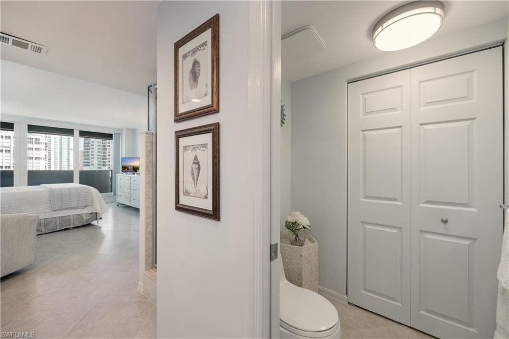 4005 Gulf Shore Blvd N 705, Naples, FL 34103-10