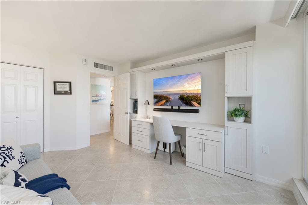 4005 Gulf Shore Blvd N 705, Naples, FL 34103-15