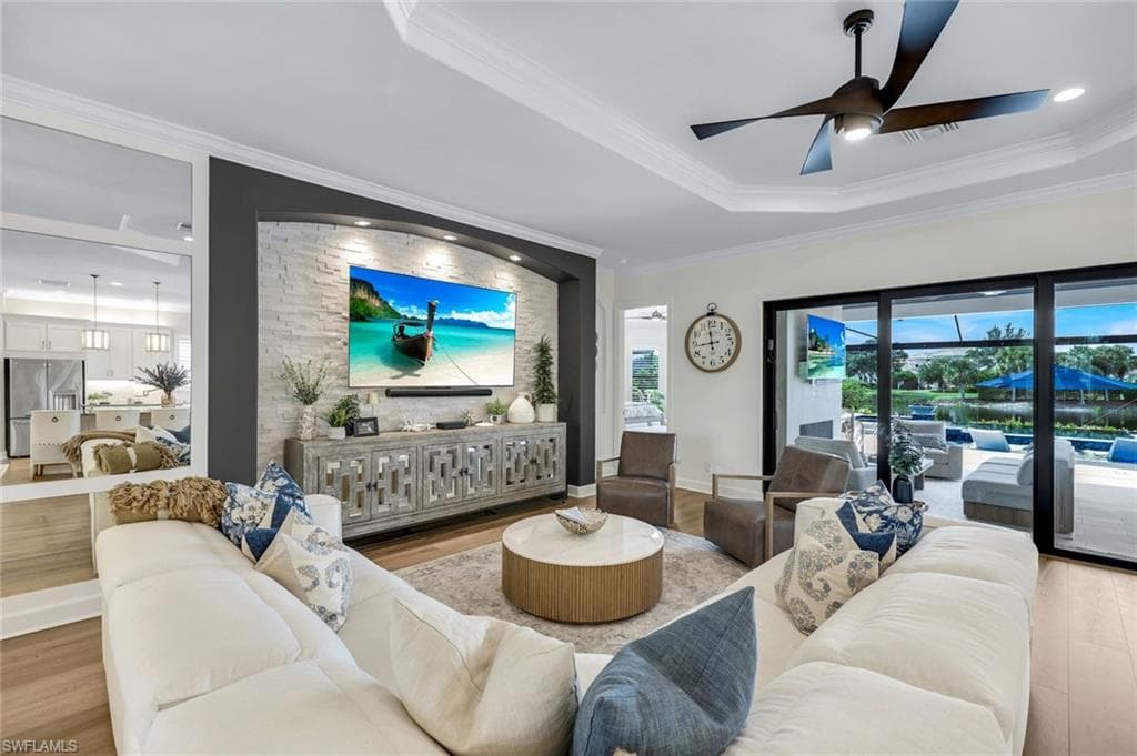 9223 Rialto Ln, Naples, FL 34119-11