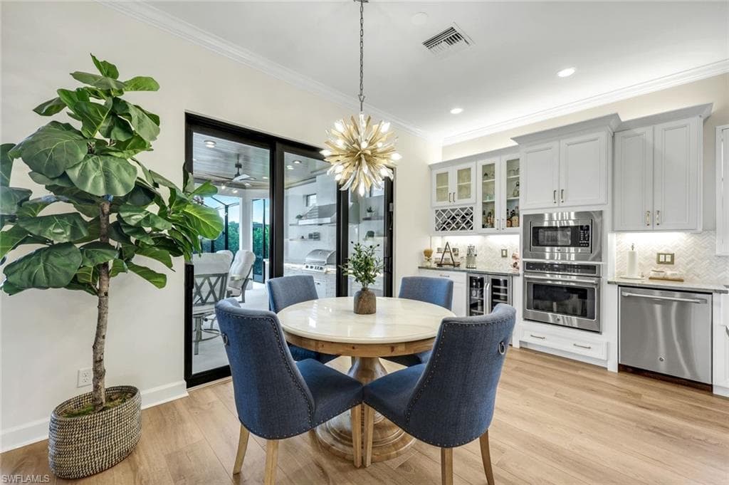 9223 Rialto Ln, Naples, FL 34119-14