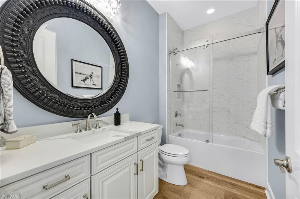 9223 Rialto Ln, Naples, FL 34119-21