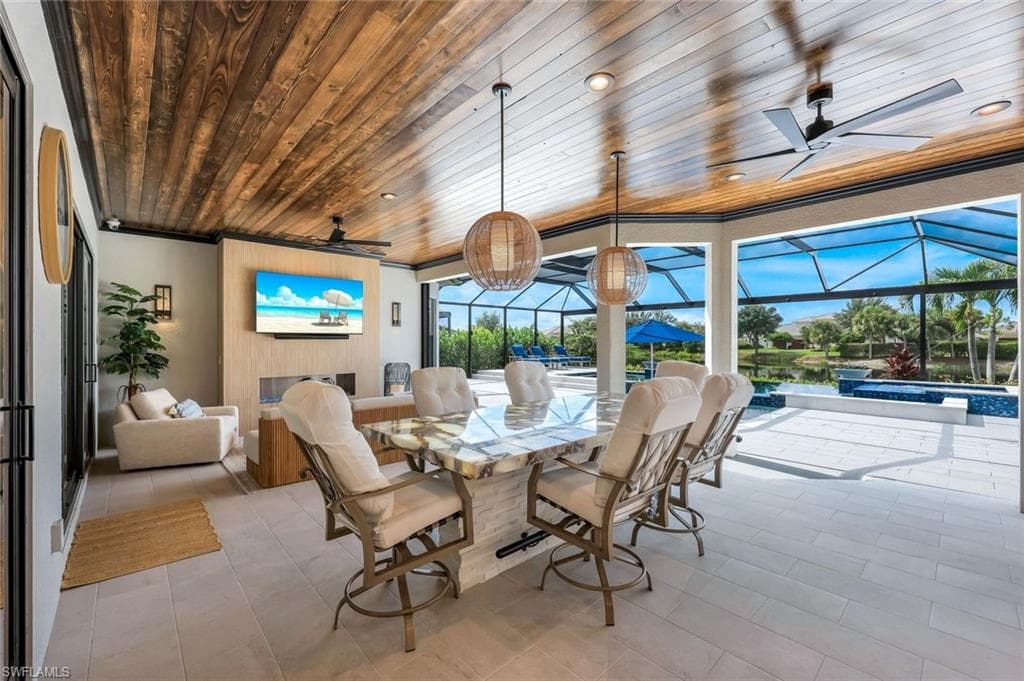 9223 Rialto Ln, Naples, FL 34119-24