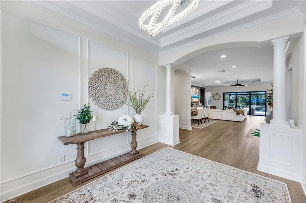 9223 Rialto Ln, Naples, FL 34119-3