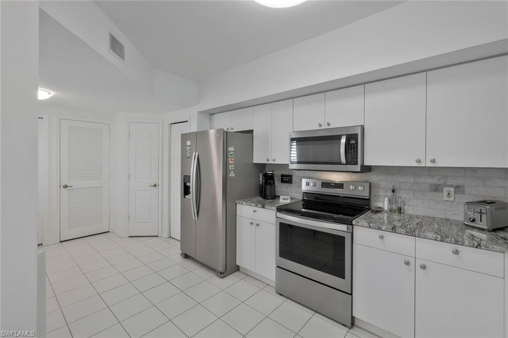 5440 Worthington Ln 103, Naples, FL 34110-12