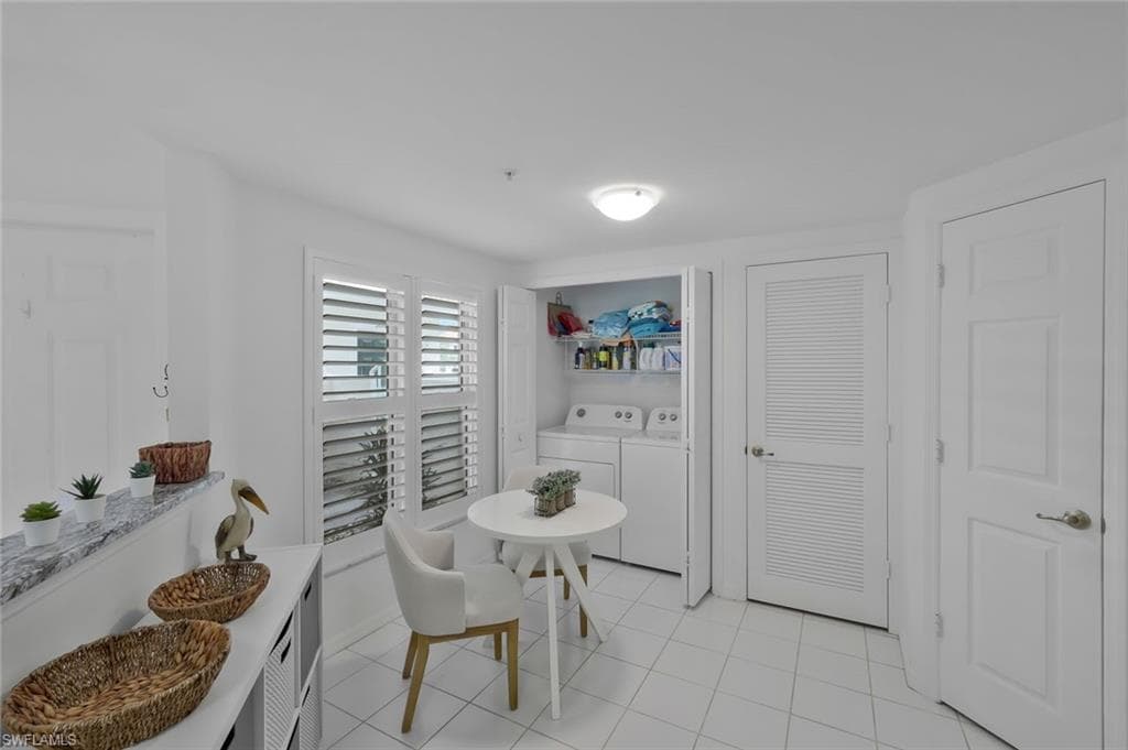 5440 Worthington Ln 103, Naples, FL 34110-17