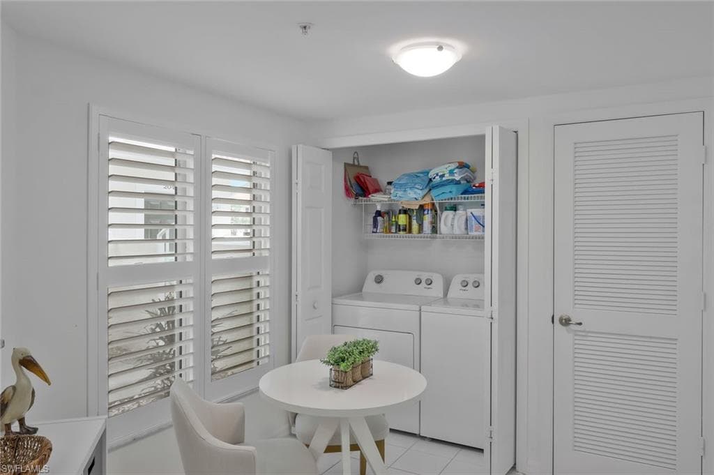 5440 Worthington Ln 103, Naples, FL 34110-18