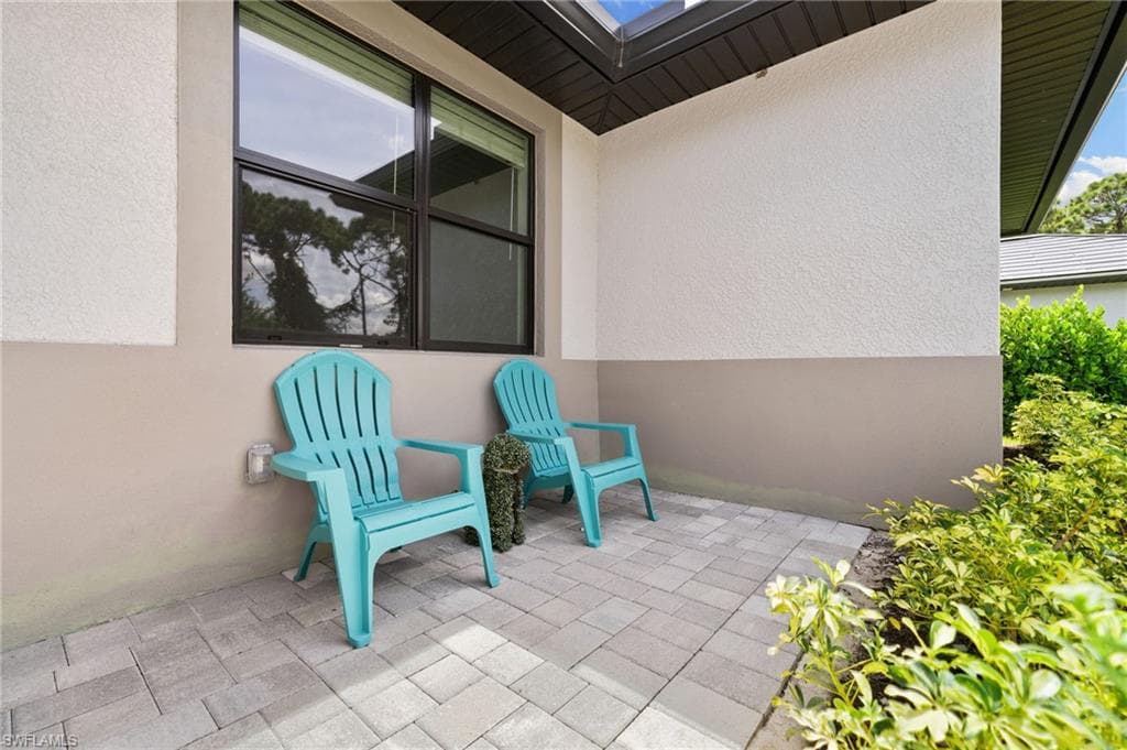 4657 Key Largo Ln, Bonita Springs, FL 34134-35