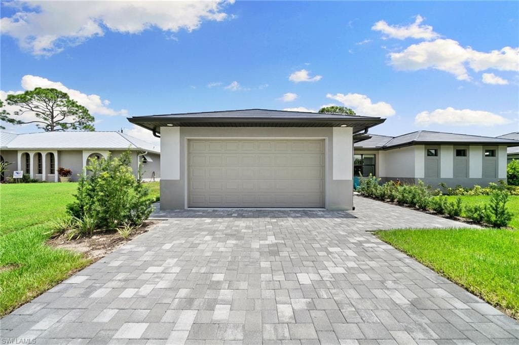 4657 Key Largo Ln, Bonita Springs, FL 34134-41