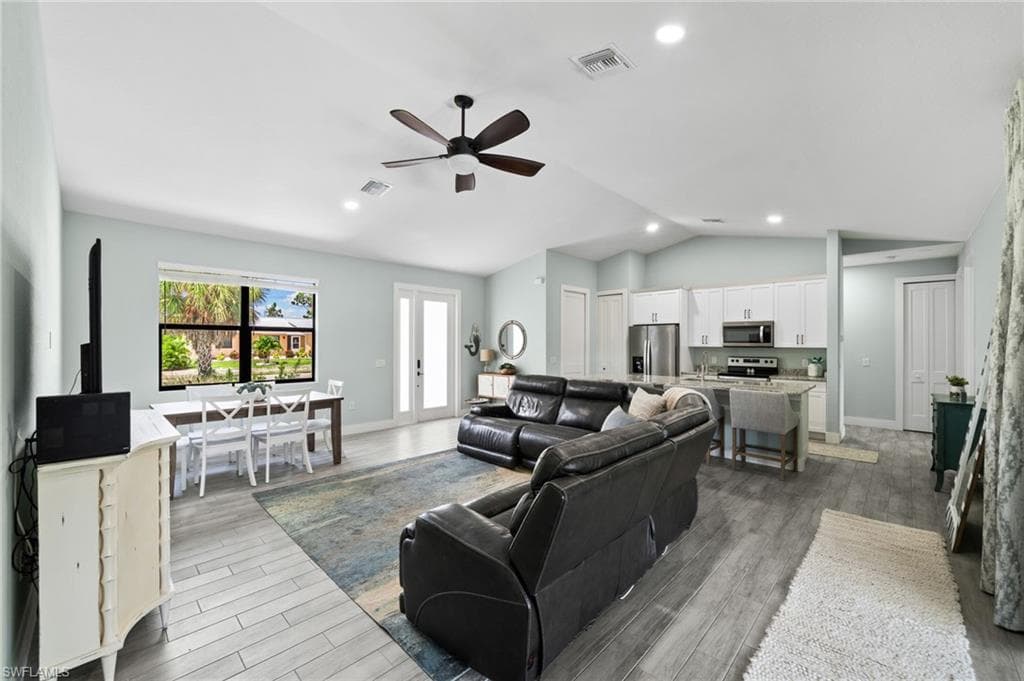 4657 Key Largo Ln, Bonita Springs, FL 34134-4