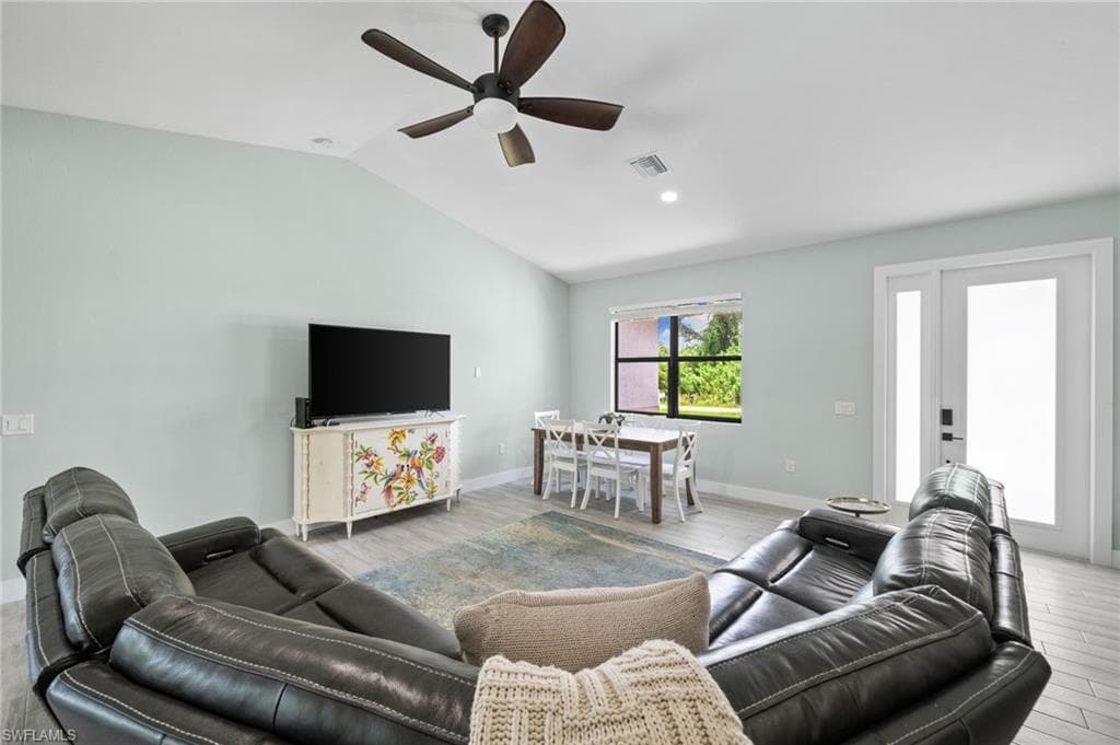 4657 Key Largo Ln, Bonita Springs, FL 34134-6