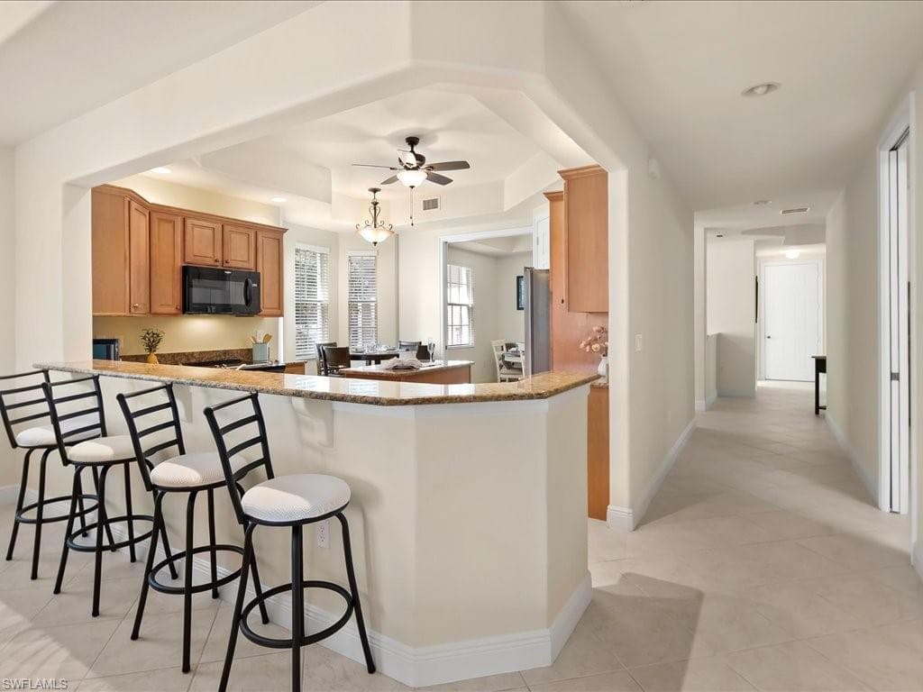 7832 Hawthorne Dr 1902, Naples, FL 34113-8