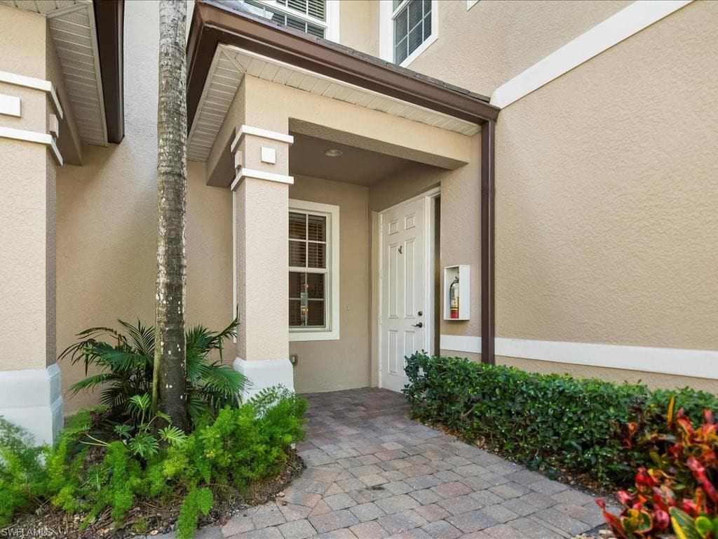 7832 Hawthorne Dr 1902, Naples, FL 34113-27