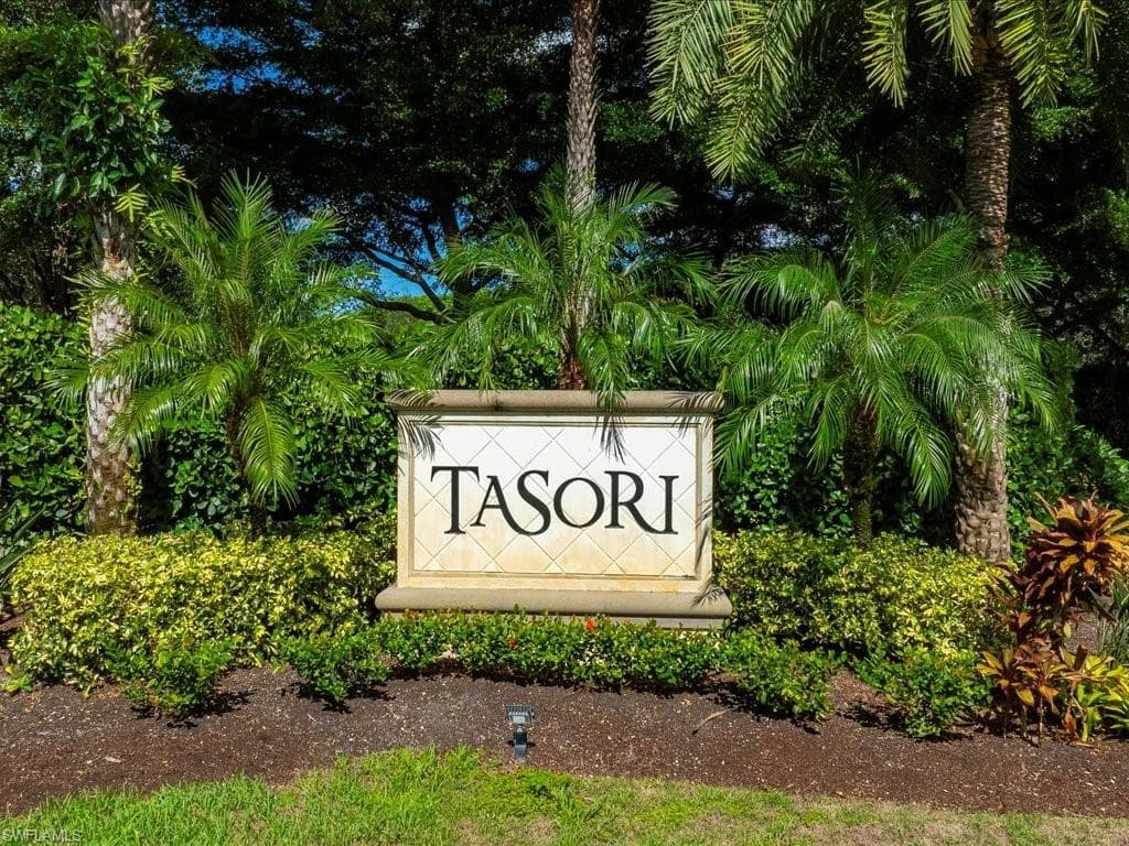 7832 Hawthorne Dr 1902, Naples, FL 34113-32