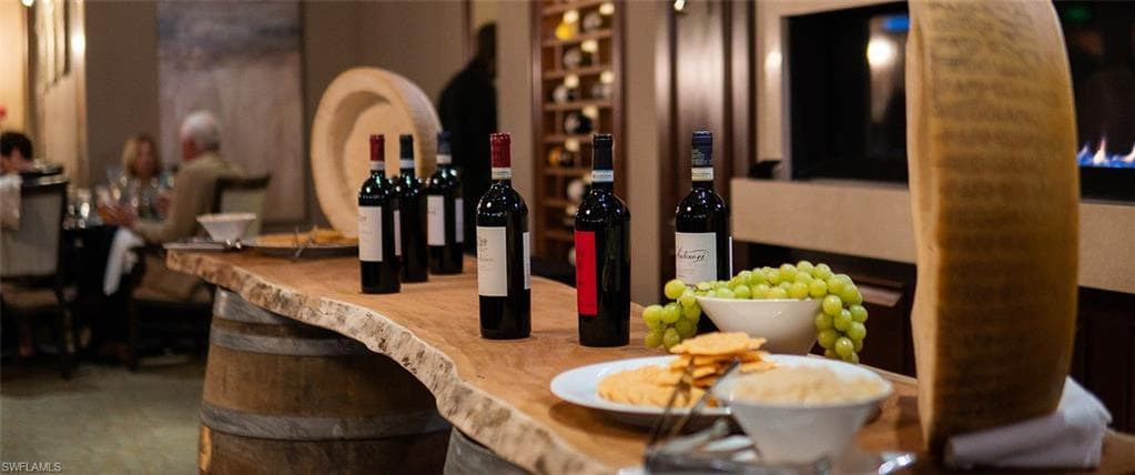 7832 Hawthorne Dr 1902, Naples, FL 34113-38