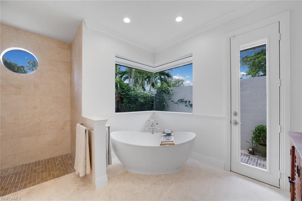 12901 Pond Apple Dr E, Naples, FL 34119-32