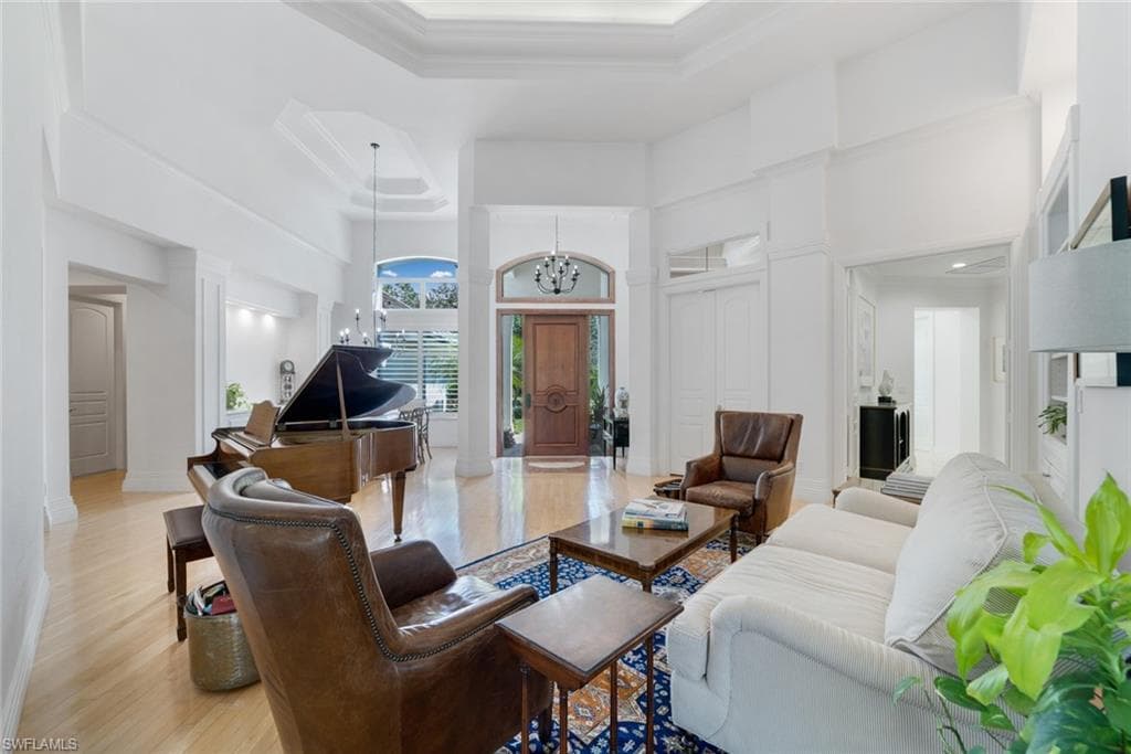 12901 Pond Apple Dr E, Naples, FL 34119-6