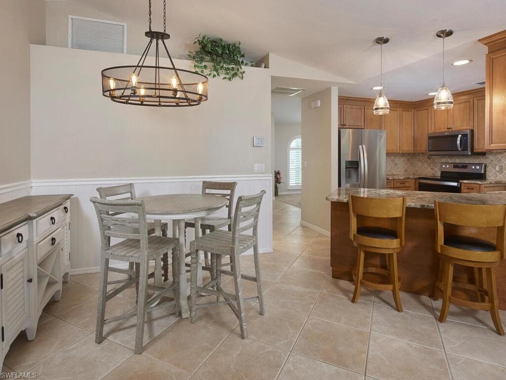 240 Columbus Way, Marco Island, FL 34145-10