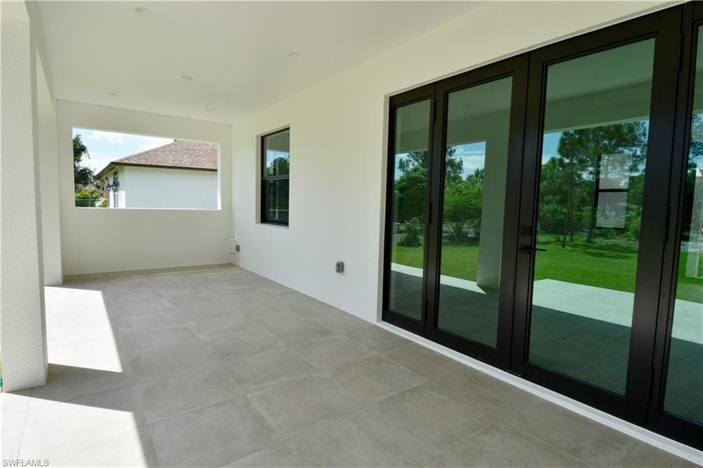 432 16 St SE, Naples, FL 34117-9