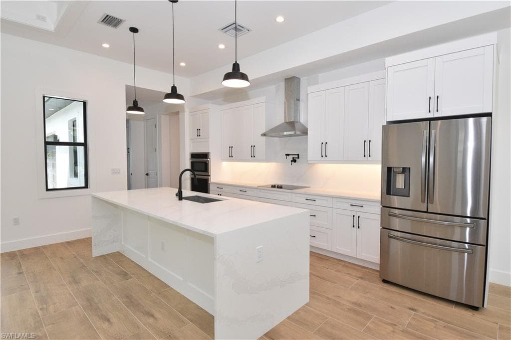 432 16 St SE, Naples, FL 34117-14