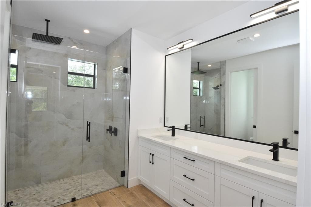 432 16 St SE, Naples, FL 34117-21