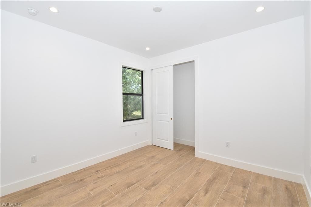 432 16 St SE, Naples, FL 34117-27