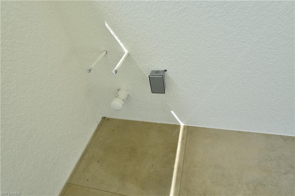 432 16 St SE, Naples, FL 34117-30