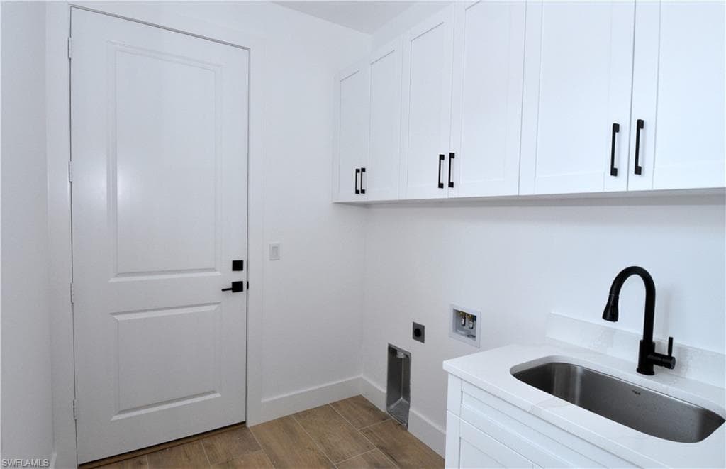 432 16 St SE, Naples, FL 34117-32