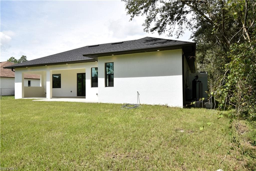 432 16 St SE, Naples, FL 34117-7