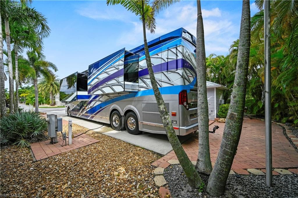 5551 Brightwood Dr, Fort Myers, FL 33905-9
