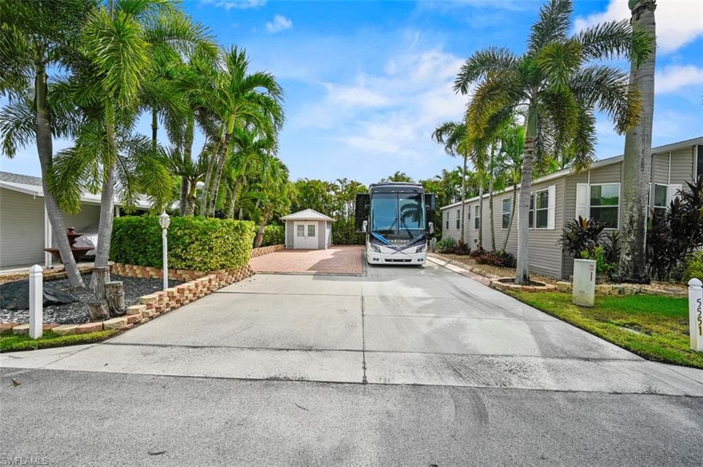5551 Brightwood Dr, Fort Myers, FL 33905-4