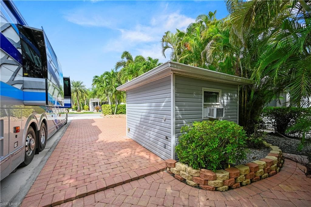 5551 Brightwood Dr, Fort Myers, FL 33905-7