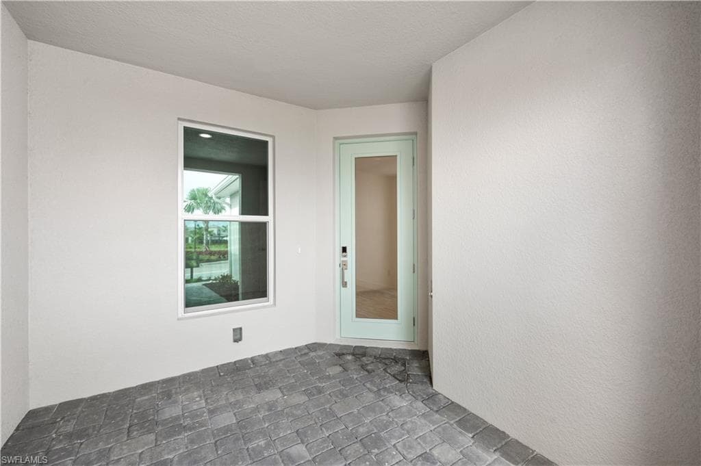 8913 Oceana Way, Naples, FL 34114-18