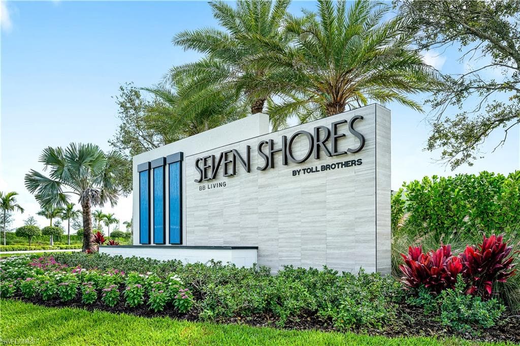 8913 Oceana Way, Naples, FL 34114-19