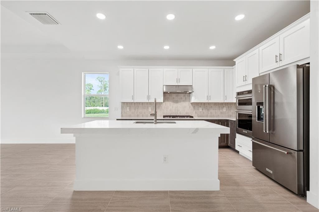 8913 Oceana Way, Naples, FL 34114-2