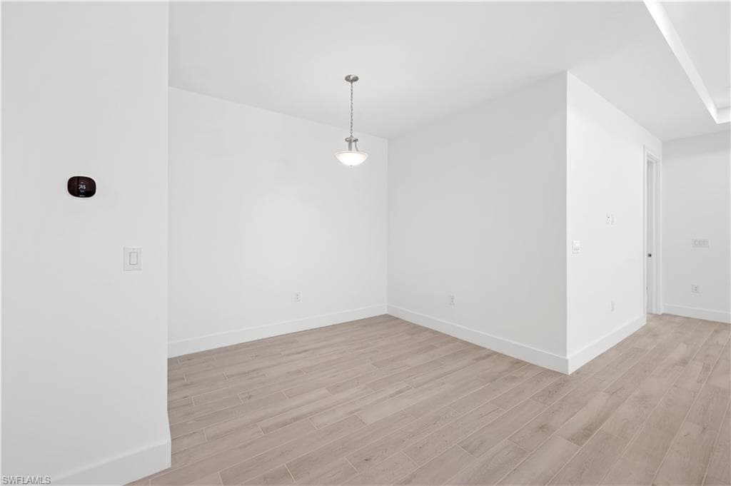 8865 Oceana Way, Naples, FL 34114-10