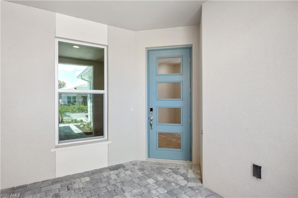 8865 Oceana Way, Naples, FL 34114-15