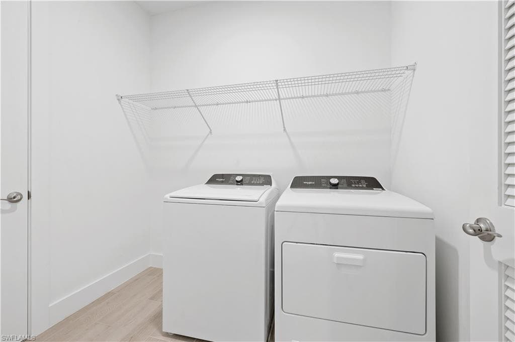 8865 Oceana Way, Naples, FL 34114-18