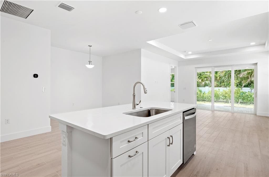 8865 Oceana Way, Naples, FL 34114-3