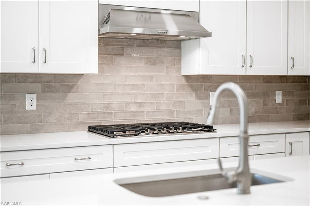 8865 Oceana Way, Naples, FL 34114-4