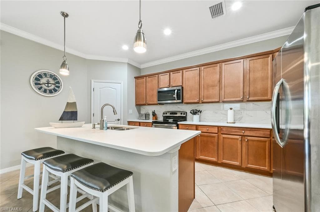 3738 Treasure Cove Cir, Naples, FL 34114-8