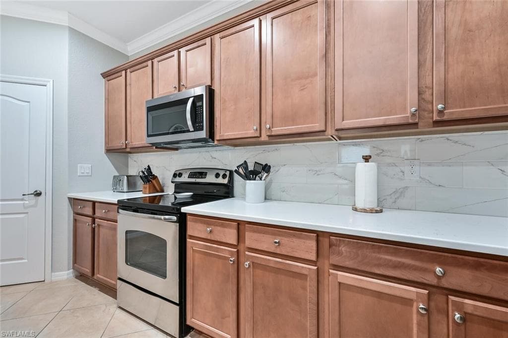 3738 Treasure Cove Cir, Naples, FL 34114-9