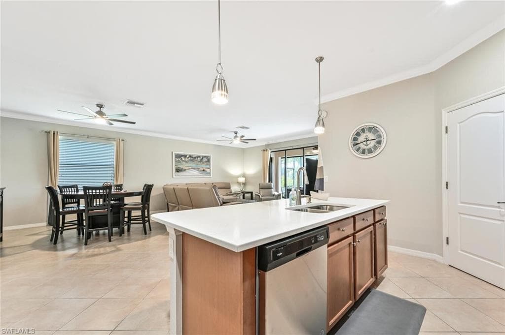 3738 Treasure Cove Cir, Naples, FL 34114-10