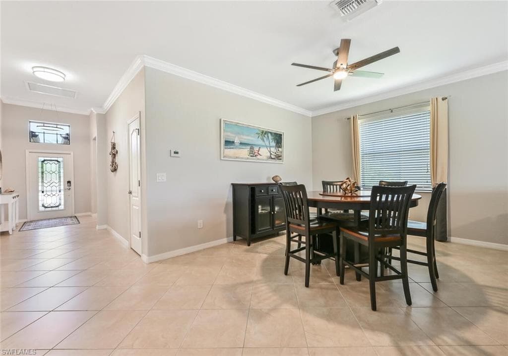 3738 Treasure Cove Cir, Naples, FL 34114-11