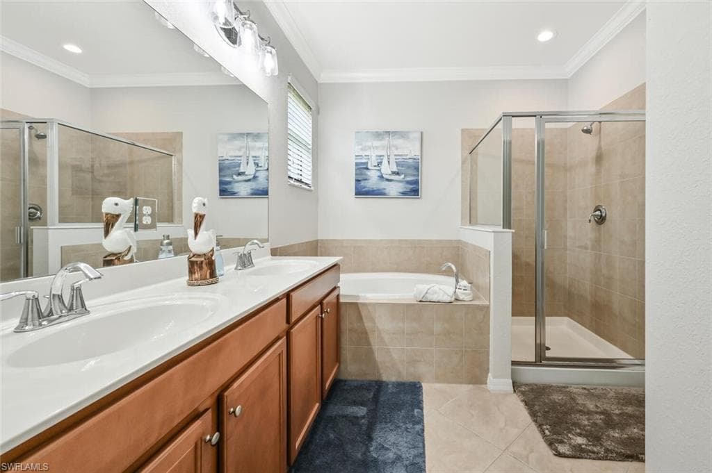 3738 Treasure Cove Cir, Naples, FL 34114-16